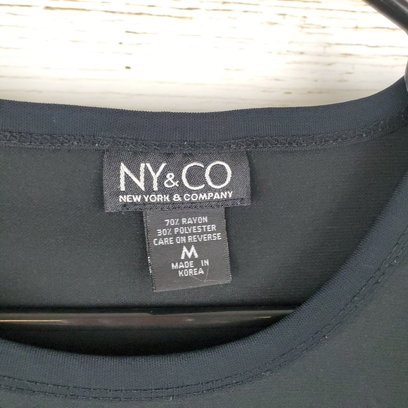 NY & Co Short Sleeve Top - Picture 3 of 4